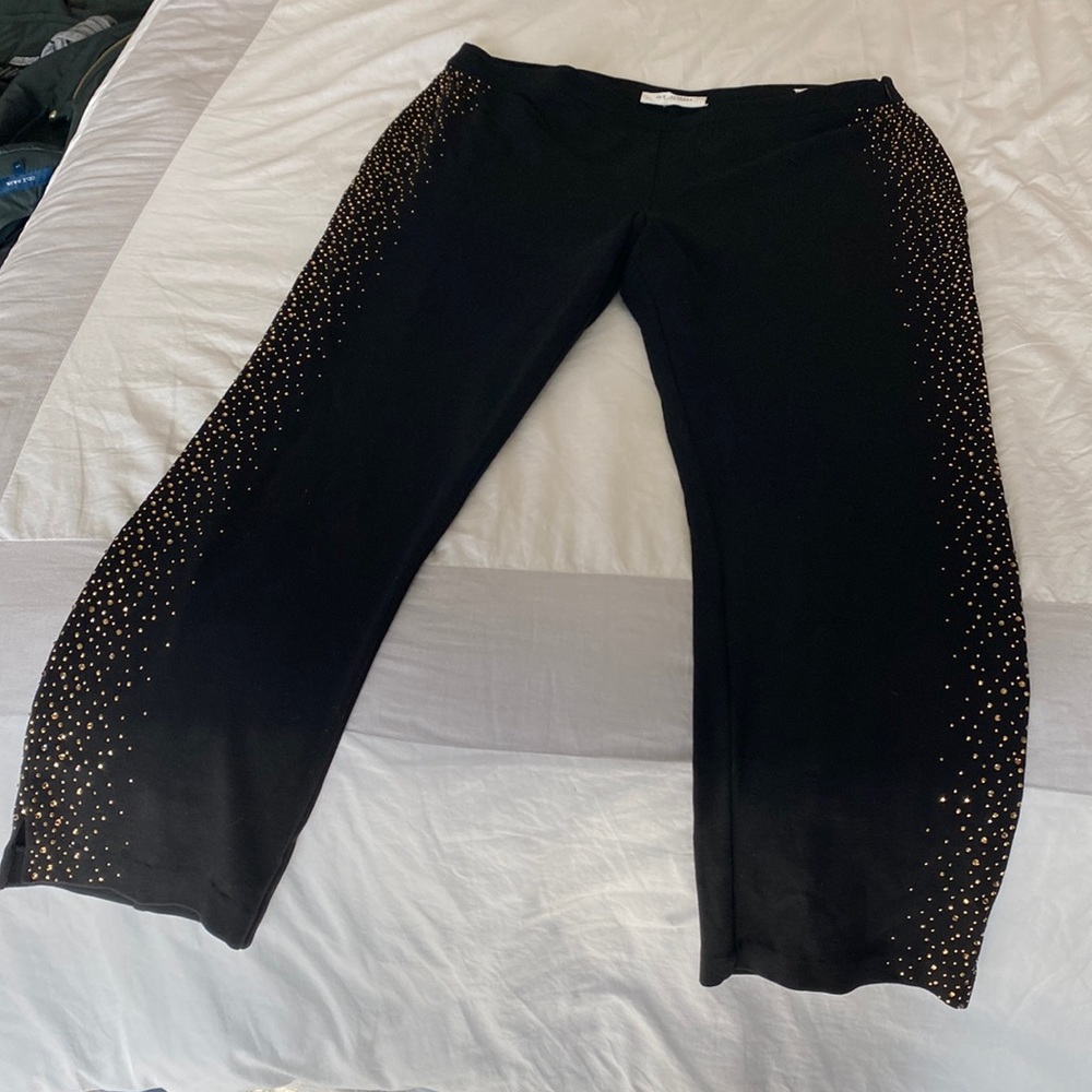 St. John “Lexi” black capri pants